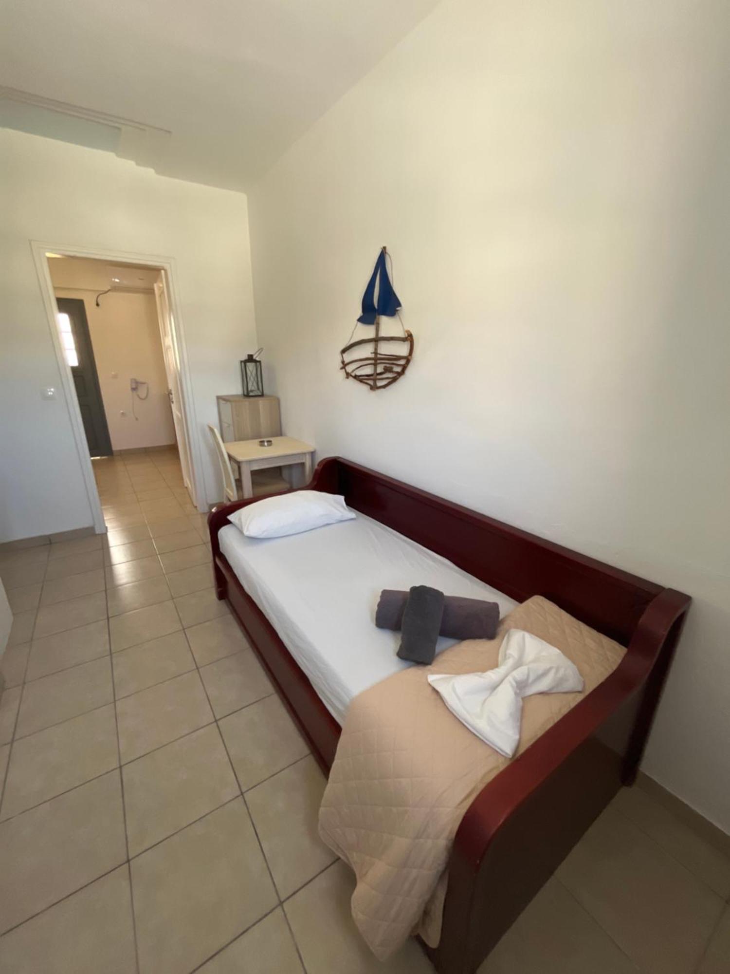 Leon Lux Apartments Периволос Экстерьер фото