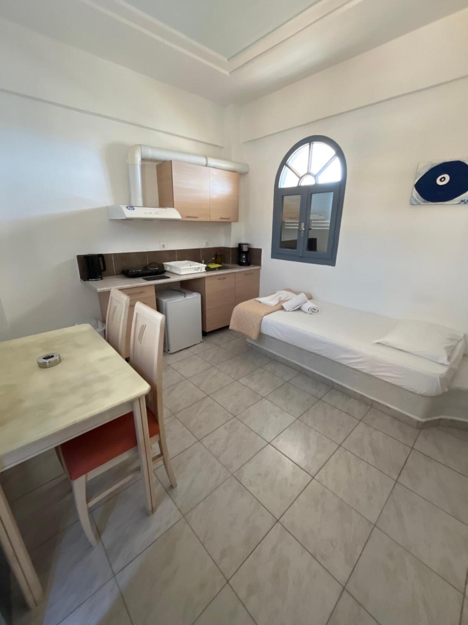Leon Lux Apartments Периволос Экстерьер фото