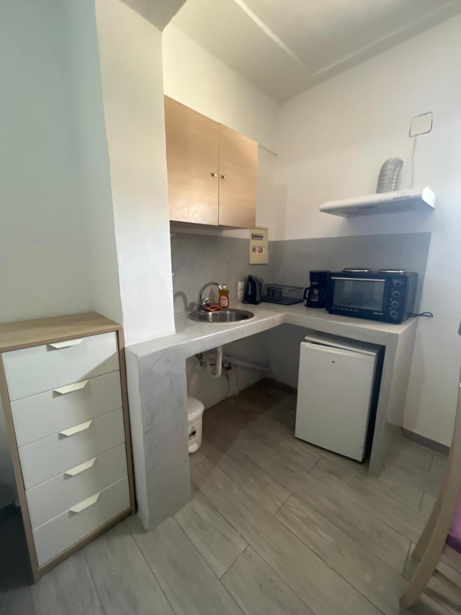 Leon Lux Apartments Периволос Экстерьер фото