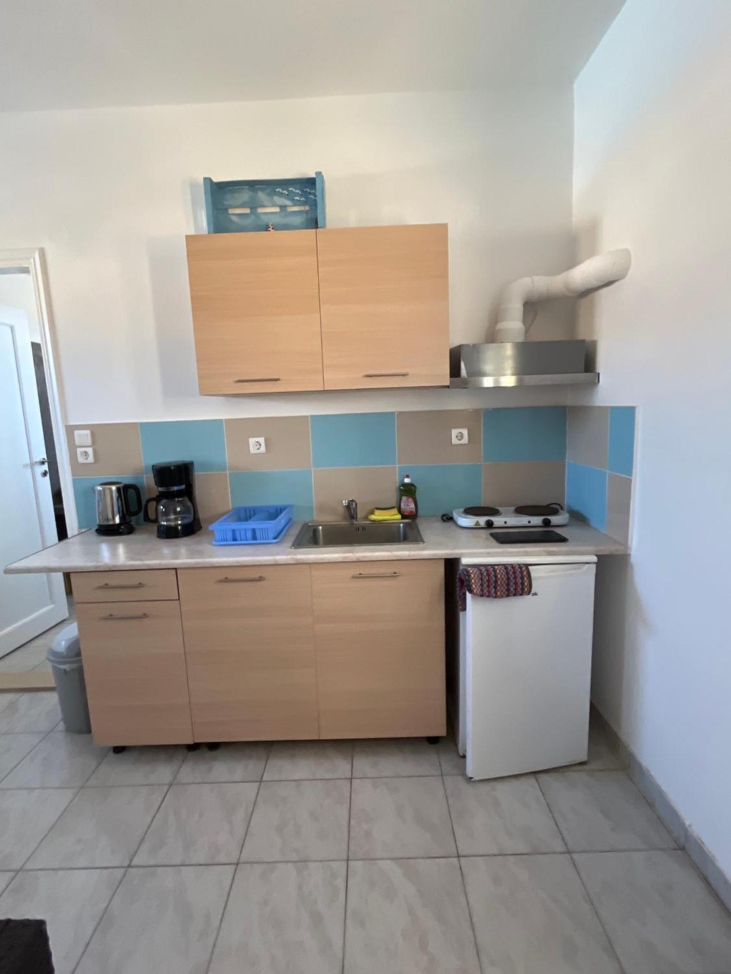 Leon Lux Apartments Периволос Экстерьер фото