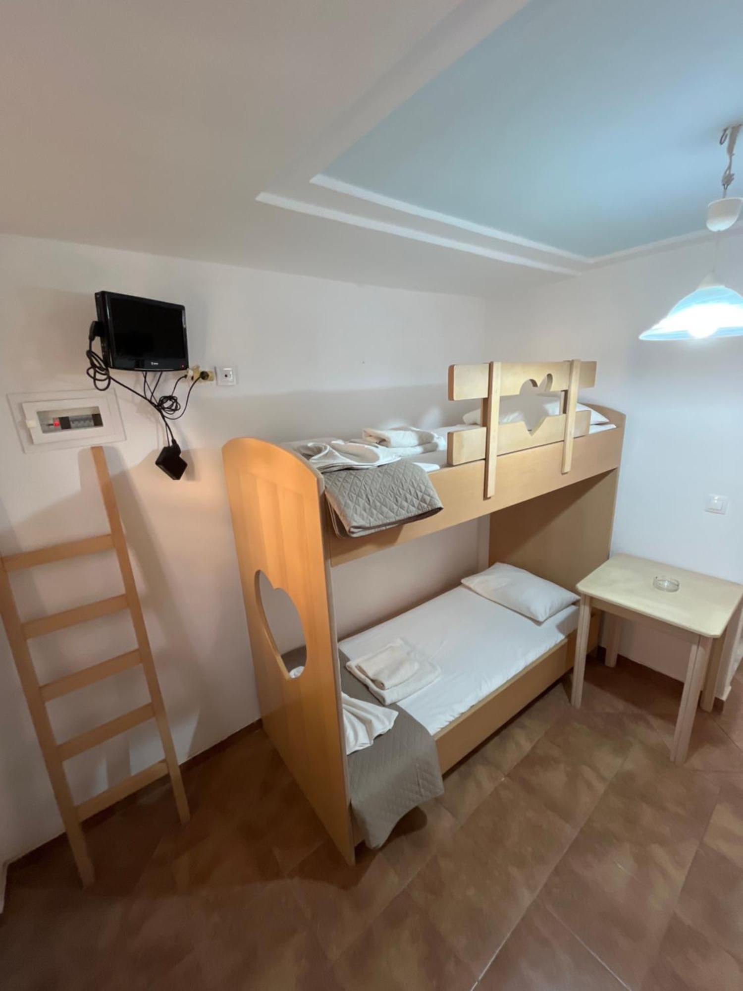 Leon Lux Apartments Периволос Экстерьер фото